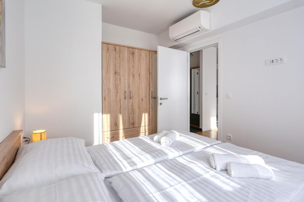 Apartments Perla With Free Parking Zadar Exteriör bild