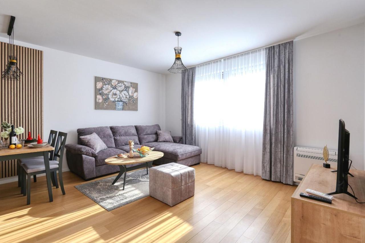 Apartments Perla With Free Parking Zadar Exteriör bild