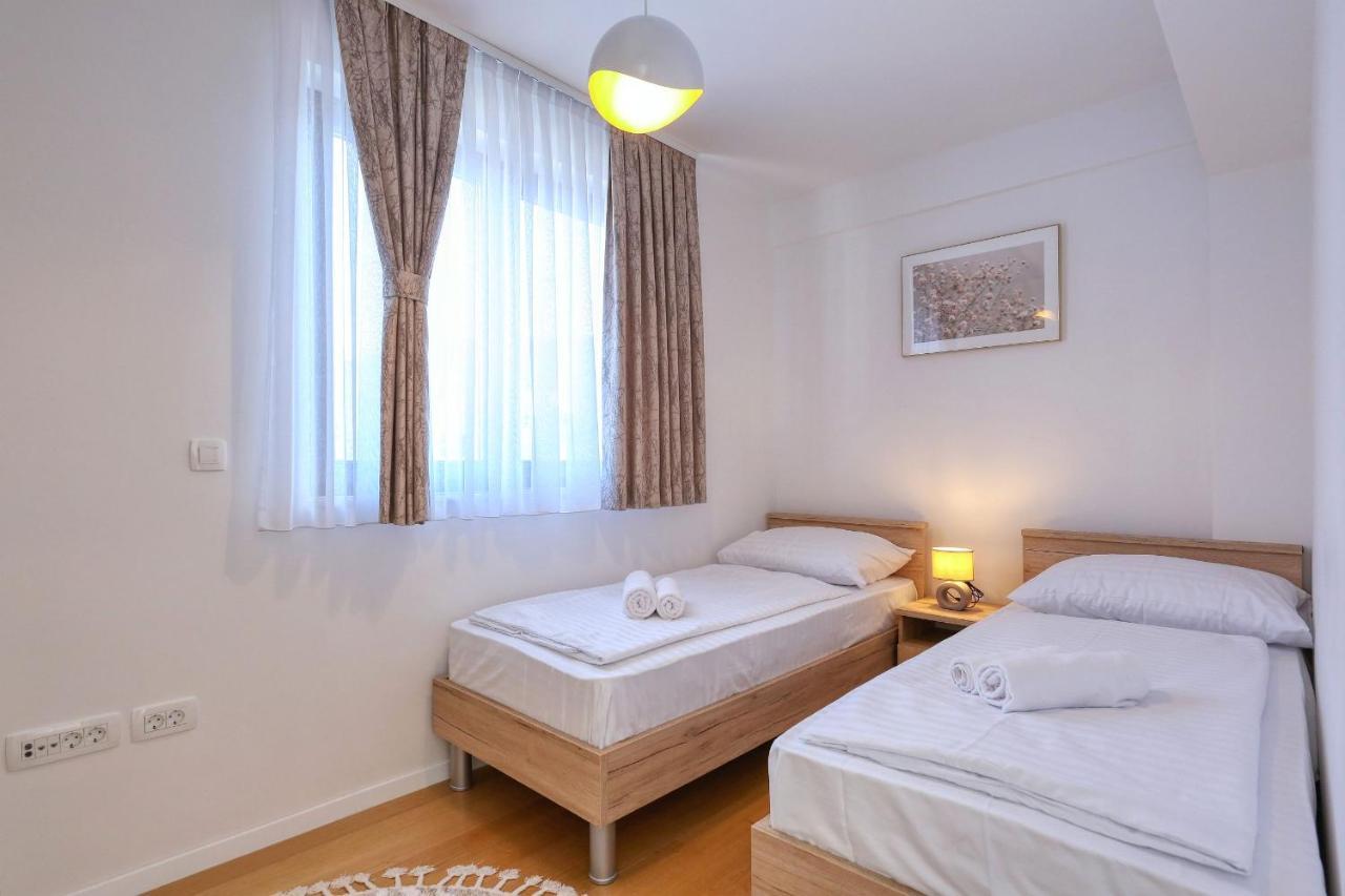Apartments Perla With Free Parking Zadar Exteriör bild
